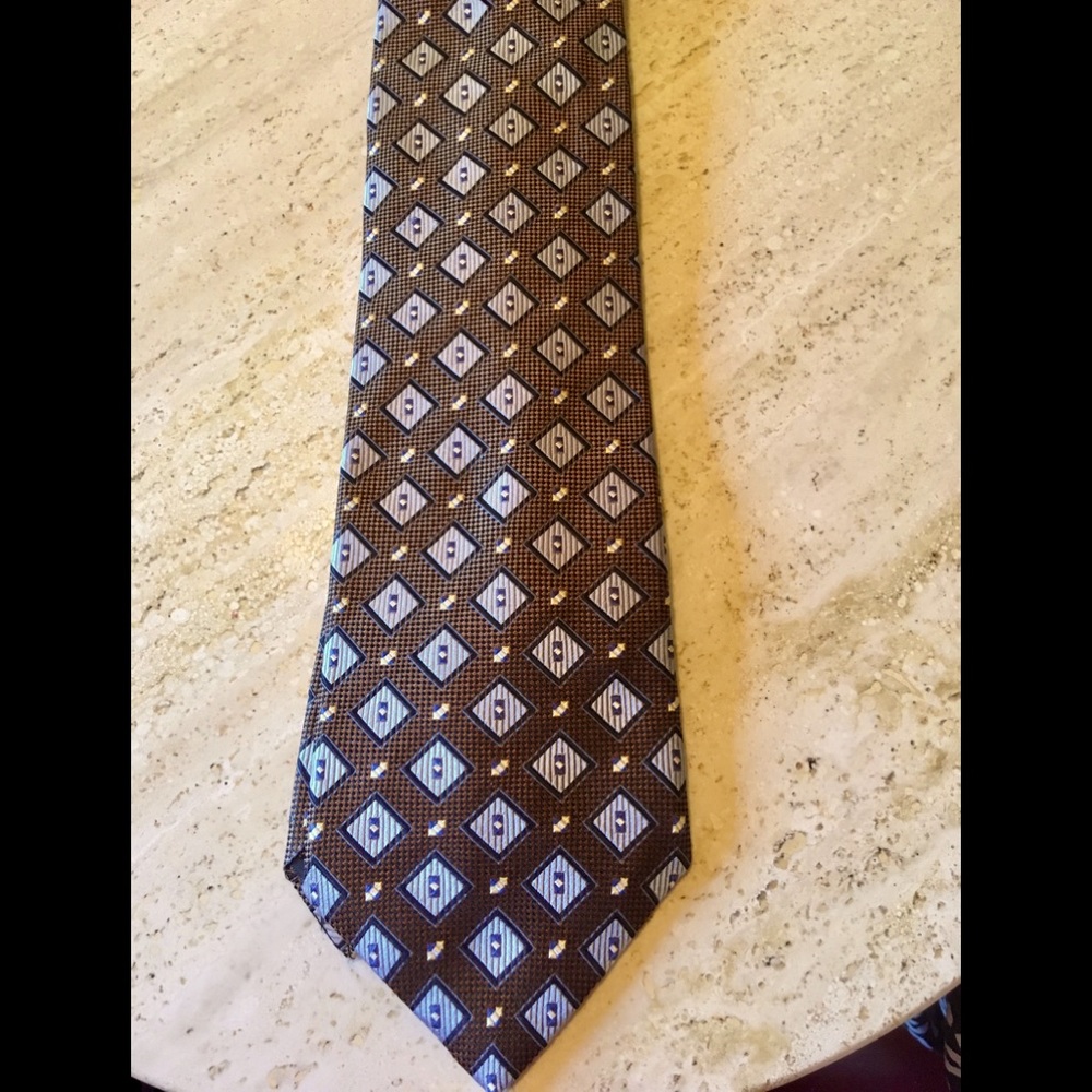 NEW! 100% Silk tie from Bruno Pirttelli studio. Made in USA.
